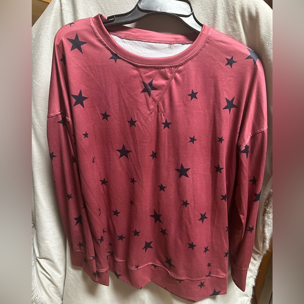 Star Patterned Red Sweatshirt